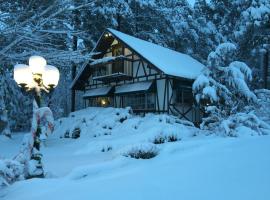 Mountain Haven Inn，位于派托普湖畔的酒店