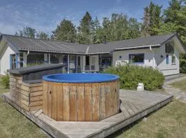 Beautiful Home In Knebel With 4 Bedrooms, Sauna And Wifi
