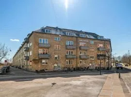 Stunning Apartment In København Sv