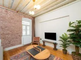 Maison Chic - Newly Renovated 3Br in City Center