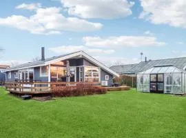 3 Bedroom Pet Friendly Home In Beder