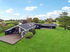 3 Bedroom Awesome Home In Frederikshavn，位于腓特烈港的酒店