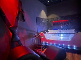 LoveroomXspa，位于Bourg-Saint-Christophe的酒店