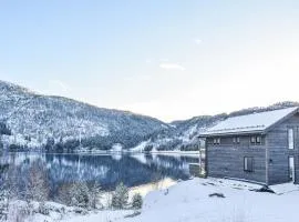 Lovely Home In Masfjordnes With Wifi