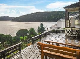 3 Bedroom Lovely Home In Mosvik，位于Mosvik的酒店