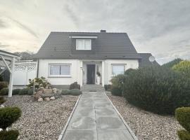 Ferienhaus Achterhus für Familien & Homeoffice，位于拉特考的酒店