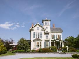 Jedediah Hawkins Inn，位于Jamesport的酒店