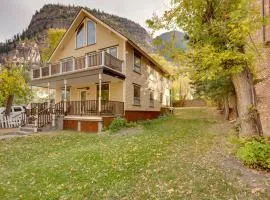 Patio and Mountain Views Central Ouray Getaway!