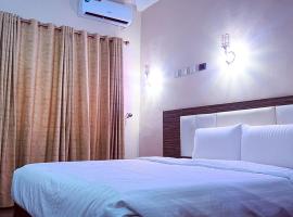 MO-House Hotels and Events Center Kubwa，位于Kubwa的酒店