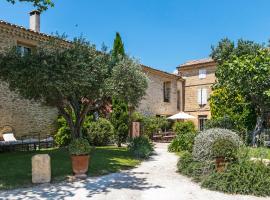 切博火拉脉妮住宿加早餐旅馆，位于Collias的酒店