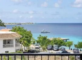 Bonaire Beach Apartment 17 with communal pool and diving facilities