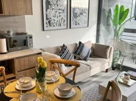 Depto céntrico, cálido y full equipado junto al lago