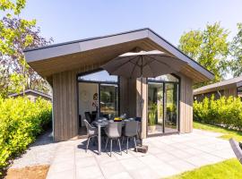 Chalet by Pond with Sauna，位于费尔德霍芬的酒店