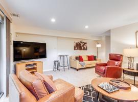 3 Mi to Dtwn Silver Spring Convenient Apartment，位于银泉的酒店
