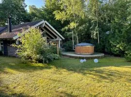 Stunning Home In Rønde With 3 Bedrooms And Wifi