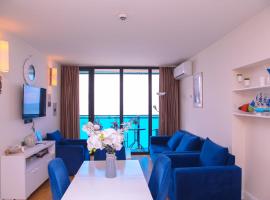 Modern Sea View Aparthotel in Orbi City Batumi，位于巴统的公寓式酒店