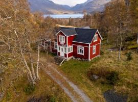 Minnehaugen I Handeland Lodge，位于Sauda的酒店