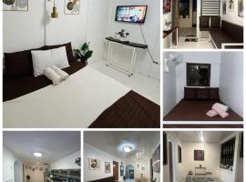 ACL Staycation Home in Imus & Kawit with portable pool unit 2，位于Kawit的酒店