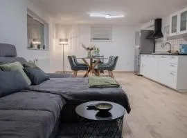 Green Street Hideaway