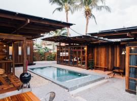 Adirek Pool Villa，位于董里的别墅