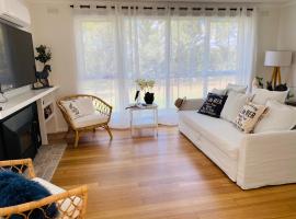 Glenview Park Cottage and Farm Stay, Yarra Glen，位于亚拉格林的酒店