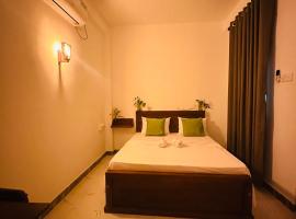 Jaya Villa - Near Airport，位于尼甘布班达拉奈克国际机场 - CMB附近的酒店