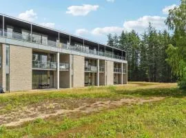 2 Bedroom Lovely Apartment In Nimtofte