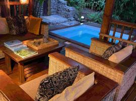 R&ecirc;ve Et Aliz&eacute;，位于波尔兰特的带泳池的酒店