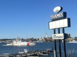 Thames Inn and Marina，位于格罗顿的酒店