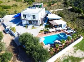 Sea Queen Luxury Hotel