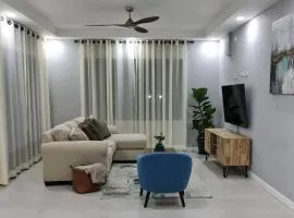 The Sunset Villa - 2BD APT w Pool & Lovely Views