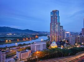深圳福朋喜来登酒店，位于深圳的酒店