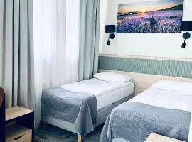 Hotel z Sanatorium Uzdrowiskowym Knieja Spa&Wellness，位于苏普拉希尔的酒店