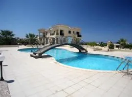 Faros Beach