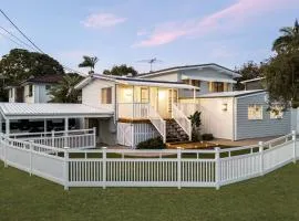 Bridgeport pet-friendly Pool Getaway