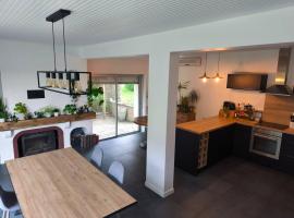 Maison de Charme à la campagne，位于Plumaugat的酒店