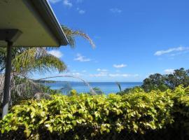 The Blue Bach on Coopers Beach，位于库珀海滩的酒店