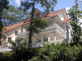 Mini Golf Templer Villa，位于万挠的酒店