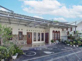 OYO 93582 Liani Homestay Syariah，位于Kuripan的酒店