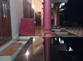 Stains holidayhome & party floor, Cherai beach，位于Pallipuram的旅馆