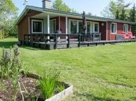 Awesome Home In Ebeltoft With 2 Bedrooms And Internet