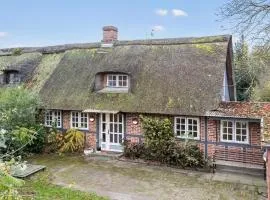 3 Bedroom Cozy Home In Hadsten