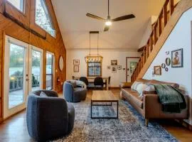 Blue Jay - Mountain View Cabin - 5 mi to Town