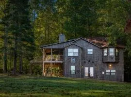 Osprey - Family Cabin, Hot Tub, Game Room, Theater
