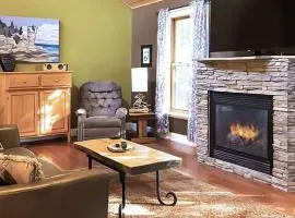 2BR Cottage Surrounded by Nature