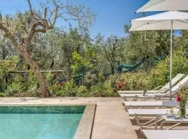 Villa Mediterranea with Heated Pool, close to Town