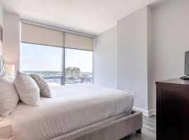 Private Luxury Apt with Gym