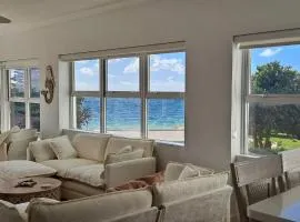 Newly Remodeled Luxury Beachfront 2-Bedroom Condo