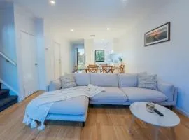Modern Townhouse, Close to beach