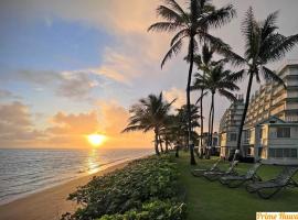 Pats at Punalu'u - Beachfront Condo 5，位于Hauula的酒店